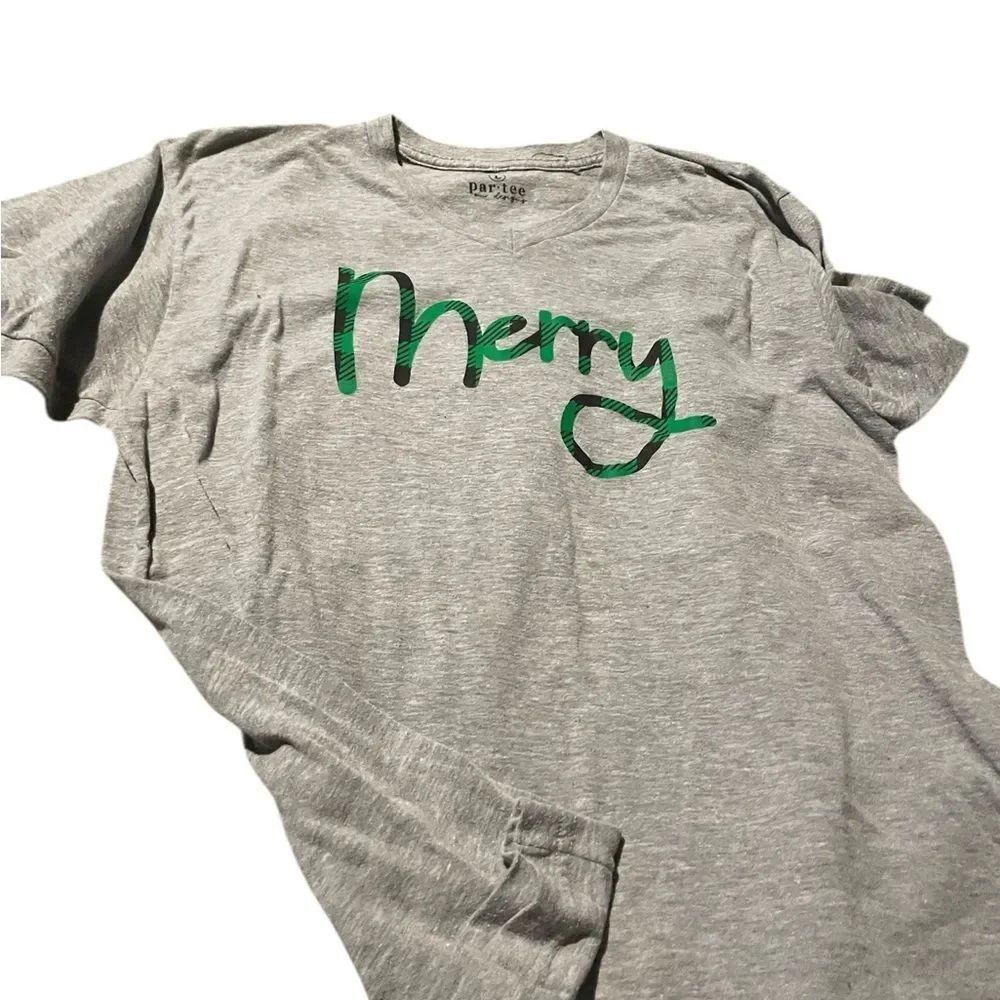 Kim rogers Gray T-Shirt with Green 'Merry' Print ladies size large